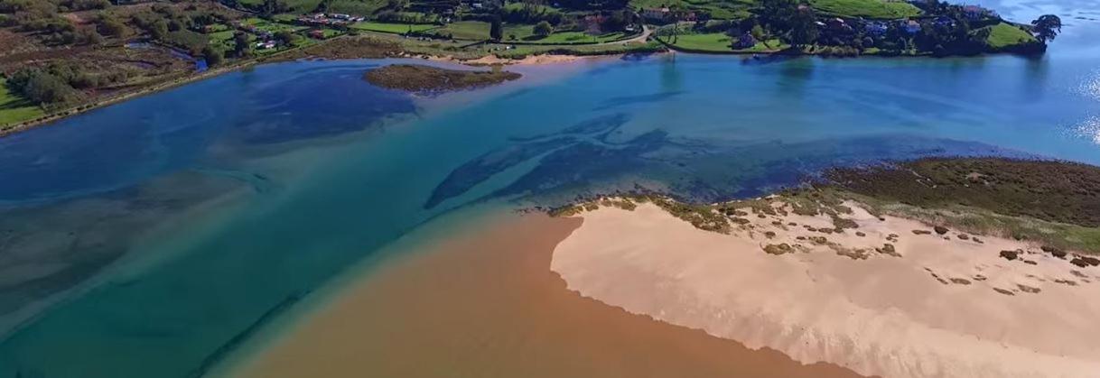 Playa Del Puntal Villaviciosa Asturias Lujo Primera Linea Playa Bagian luar foto
