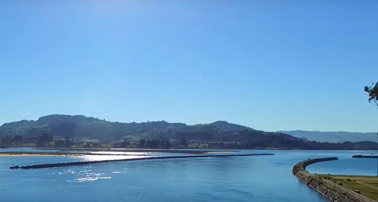 Playa Del Puntal Villaviciosa Asturias Lujo Primera Linea Playa Bagian luar foto
